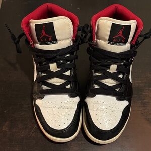 Air Sneakers - Black and Red